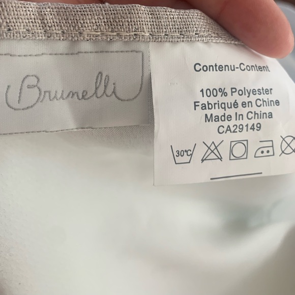 3 curtains for $20 - blocks light. - Picture 6 of 6